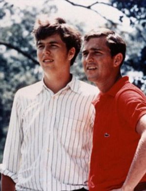 Jeb Bush and George W. Bush